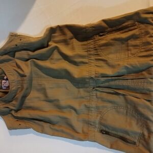 Sleeveless Olive Green Utility Vest